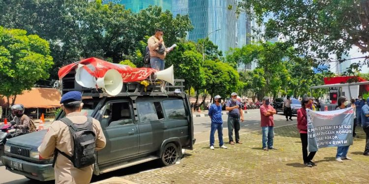 Andi Cori Demo Lagi di KPK, Minta Kasus Korupsi Cukai Rokok Bintan Dituntaskan