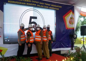 Masyarakat Bisa Laporkan Jalan Rusak Lewat Aplikasi Apalan Milik Pemkab Gresik