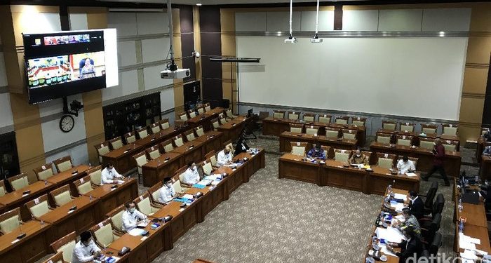 Komisi III-Mahfud Md Rapat Tertutup Bahas Calon Kapolri Komjen Sigit