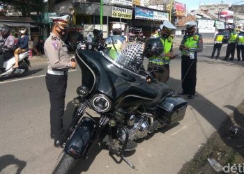 Puluhan Bikers Sunmori Berknalpot Bising Terjaring Razia di Lembang