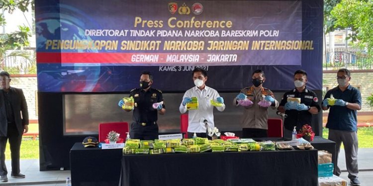Bea Cukai-Polri Gagalkan Penyelundupan 45 Kg Sabu dan 13.865 Butir Ekstasi