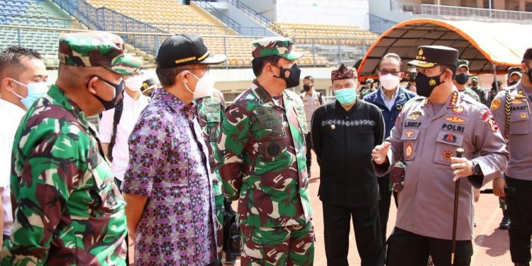 Panglima TNI dan Kapolri Kompak Mengawal Program 1 Juta Vaksinasi Per Hari