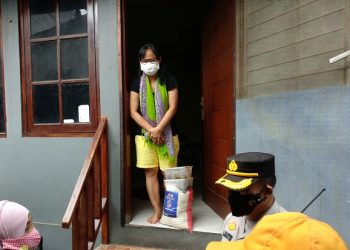 Berkah Idul Adha, Warga Koja yang Sedang Isoman Dapat Beras dan Daging Kurban Siap Saji