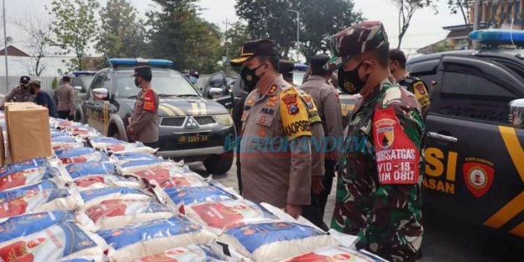 Tni-Polri Distribusikan 2.500 Ton Beras Dan 70 Ribu Sembako
