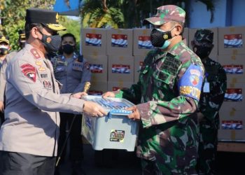 Alumni Akabri 1991 di Sulsel Bagikan Paket Sembako Untuk Masyarakat