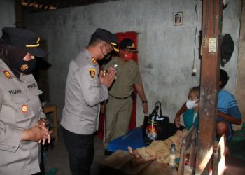 Jelang HUT Polwan ke 73, Polwan Polres Magetan Bagikan Baksos