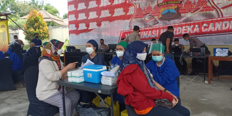 Pemkab Temanggung Bersama TNI-Polri Genjot Vaksinasi Pekerja