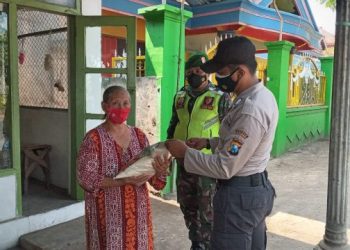 Polres Pasuruan Kota Bagikan Bansos Beras Untuk Masyarakat Terdampak Pandemi Covid-19