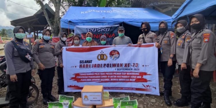 Menyambut Hari Jadi Polwan Ke 73 Tahun, Polwan Polres Polman Gelar Bakti Sosial