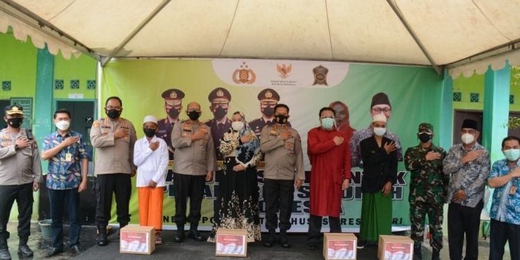 Kapolda Kepri Tinjau Pelaksanaan Vaksinasi Merdeka di Pesantren Ya Husnayah Hidayatulah Mubtadin