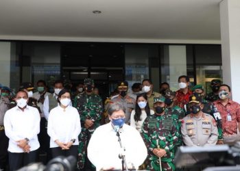 Kapolda Sumut Dampingi Menko Perekonomian Tinjau Vaksinasi di Perguruan Sutomo