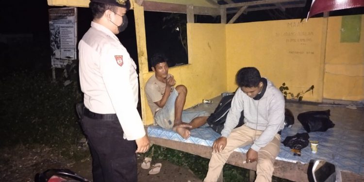 Patroli Pencegahan Covid 19 Polsek Kelumpang Barat