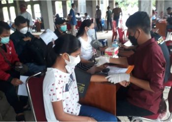 Polda Maluku Kembali Vaksinasi 523 Warga Ambon