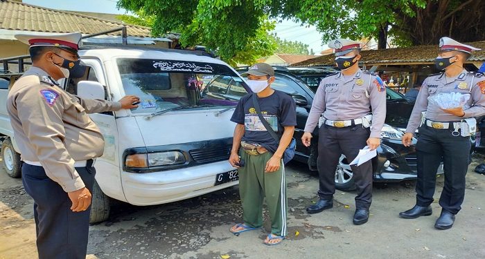 Satlantas Polres Pekalongan Fokus Melaksanakan Sosialisasi Protokol Kesehatan