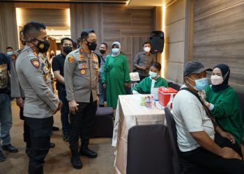 Sehari, Polres Sukoharjo Suntikkan 8000 Dosis Vaksin dari Kota Hingga Desa