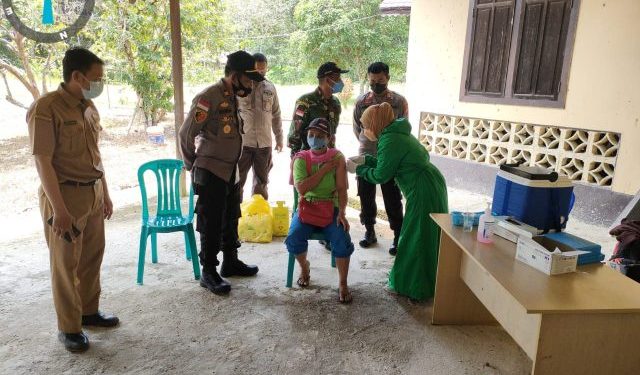 Percepatan Vaksinasi Diperbatasan, Ini Yang Dilakukan Polsek Embaloh Hulu