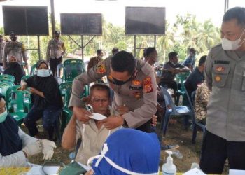 Polisi di Aceh Tamiang Keliling Kampung Ajak Masyarakat Vaksin