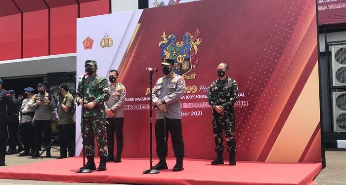 Cek Vaksinasi di Mako Brimob, Kapolri Sampaikan Target 2 Juta Vaksin Sehari