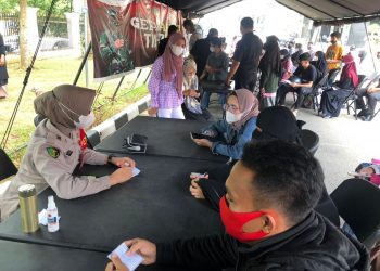 Polda Sumbar Berikan Pelayan Vaksin Moderna di Gerai Vaksin Presisi Polda Sumbar