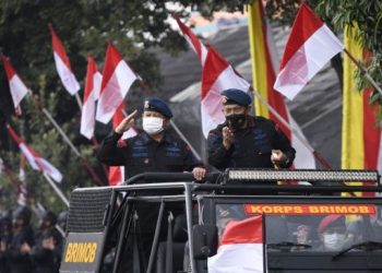 Prabowo Subianto Dianugerahi Warga Kehormatan Brimob Polri