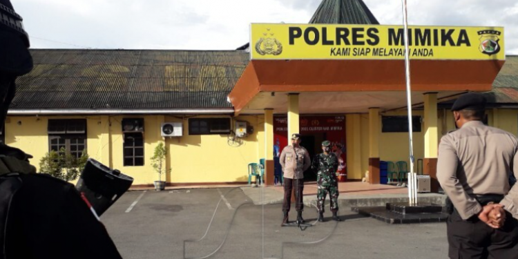 TNI-Polri Gelar Apel Siaga Nataru, Wakapolres Mimika: Masyarakat Harus Terus Aman