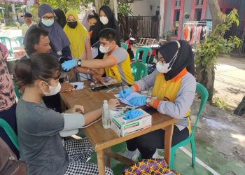 Percepat Vaksinasi, Biddokkes Polda Banten Gencar Adakan Vaksin Keliling Komplek