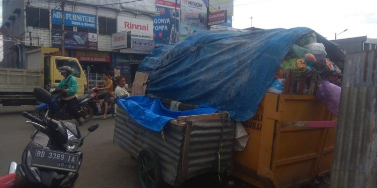 Kabid DLH Tanggapi Soal Warga Dilarang Buang Sampah Di Kontainer.