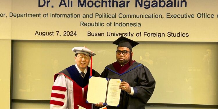 Prof. Dr. Ali Mochtar Ngabalin