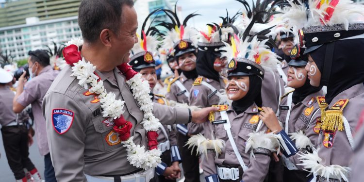 Kakorlantas Polri Irjen Pol Aan Suhanan hadiri acara Retrospeksi Korban Kecelakaan Lalu Lintas yang diadakan di Bundaran HI, Jakarta, Minggu (15/12/2024)